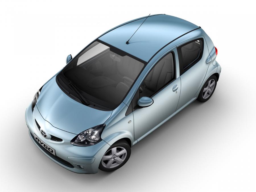  Toyota Aygo 2005 года  (фото 36 из 102)